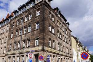 Saniertes Mehrfamilienhaus in bester Lage Nürnbergs – Die vollständige Adresse der Immobilie erhältst du vom Anbieter., 90429 Bärenschanze, Nürnberg – Vorschaubild 1