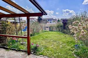 Großes Reihenmittelhaus mit viel Potenzial und tollem Blick in wunderschöner Lage – Die vollständige Adresse der Immobilie erhältst du vom Anbieter., 85567 Grafing bei München – Vorschaubild 2