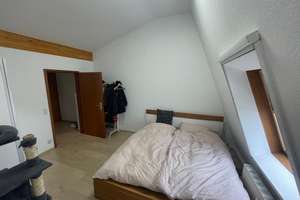 Wohnen & Arbeiten perfekt kombiniert: Helle DG-Wohnung mit separaten Arbeitsraum – Ringstrasse 23, 74382 Neckarwestheim – Vorschaubild 3