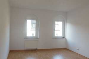 Toller Balkon an der Küche - Laminat - Tageslichtbad mit Badewanne – Frankenberger Straße 202, 9131 Chemnitz – Vorschaubild 4