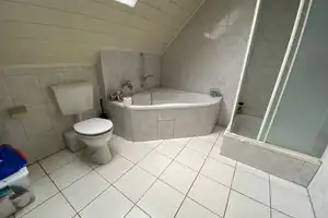 Rodenbach, 2 Reihenmittelhäuser mit je 5 ZKB, 2 Bäder, Gäste WC, 2 Carport Klimaanlage – Kaiserslautern (Kreis) – Vorschaubild 20