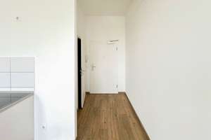 1-Zimmerwohnung  |  Einbauküche | praktisch geschnitten | Alt-Hohenschönhausen – Die vollständige Adresse der Immobilie erhältst du vom Anbieter., 13053 Alt-Hohenschönhausen, Berlin – Vorschaubild 3