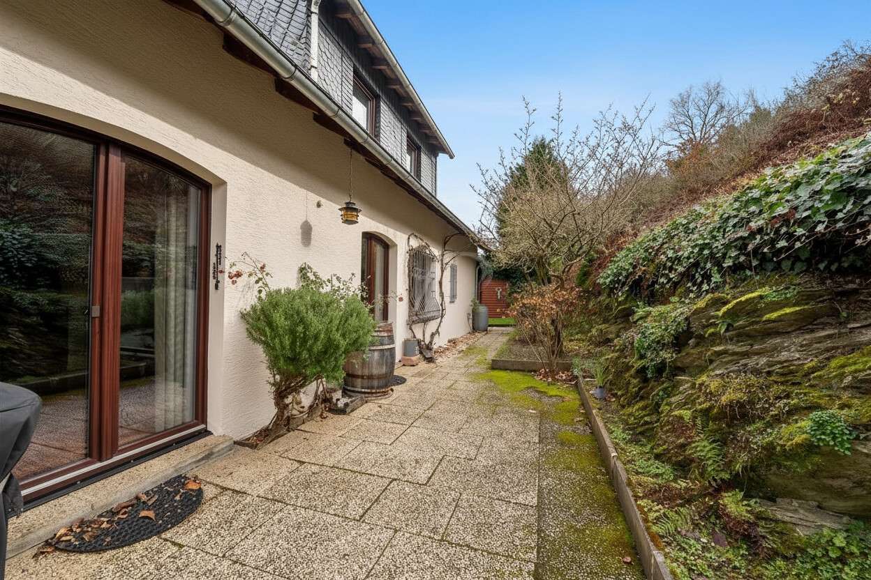 Immobilie in Boppard - Modernisiertes Einfamilienhaus in Höhenlage mit fantastischem Blick über das Mittelrheintal - Bild 17