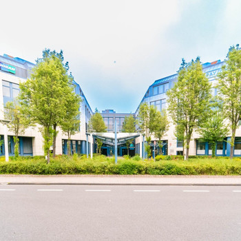 Ihr neuer Arbeitsplatz im Grünen in Ratingen | viele Stellplätze | Kantine im Haus