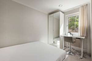 Modernisiertes City-Apartment mit großer Terrasse in bester Lage Berlin-Charlottenburg – Die vollständige Adresse der Immobilie erhältst du vom Anbieter., 10625 Charlottenburg, Berlin – Vorschaubild 6