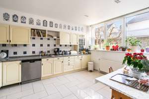 *Paul & Partner* DESIGNERHAUS IN TOP LAGE! WOHN- & NUTZFLÄCHE VON CA. 580 M2! – Die vollständige Adresse der Immobilie erhältst du vom Anbieter., 65191 Südost, Wiesbaden – Vorschaubild 14
