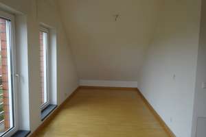 Lichtdurchflutete 4-Zimmer Dachgeschosswohnung über 2 Ebenen (120 qm) in Herzogenrath/Kohlscheid – Die vollständige Adresse der Immobilie erhältst du vom Anbieter., 52134 Herzogenrath – Vorschaubild 13