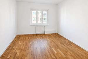 Frisch sanierte, bezugsfreie 3-Zimmer-Wohnung mit Eichenparkett in ruhiger Lage Prenzlauer Berg – Sültstraße 60, 10409 Prenzlauer Berg, Berlin – Vorschaubild 2