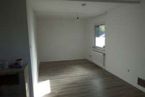 Komplett saniertes Haus mit Werkstatt und Platz für Hobby oder Fuhrpark – Die vollständige Adresse der Immobilie erhältst du vom Anbieter., 72393 Burladingen – Vorschaubild 9