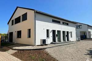 Moderne Doppelhaushälfte mit Terrasse und Garten in Burg – Die vollständige Adresse der Immobilie erhältst du vom Anbieter., 39288 Burg – Vorschaubild 1
