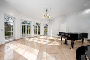 Luxuriöse Villa mit großem Garten in erstklassiger Lage von Kleinmachnow – Heidefeld 11, 14532 Kleinmachnow – Vorschaubild 3