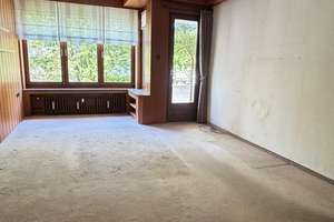 Charmante Altbauwohnung mit Balkon, Garage und großem Gestaltungspotenzial im Essener Südviertel  – Richard-Wagner-Str. 74, 45128 Rüttenscheid, Essen – Vorschaubild 2