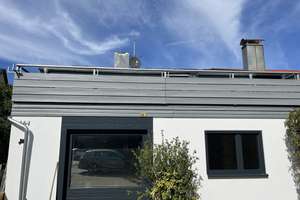 Möbliertes modernes 6,5-Zimmer Haus mit hellem Wohnzimmer , tolle Terrasse und Einbauküche – 71229 Leonberg – Vorschaubild 3