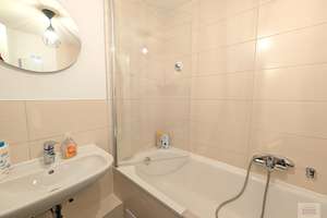 Voll saniertes Dachgeschoß-Apartment in Eller-Süd – Peter-Richarz-Str. 48, 40229 Eller, Düsseldorf – Vorschaubild 4