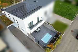 Design, Komfort und Ruhe – außergewöhnliches Zuhause mit Pool und Sauna – Die vollständige Adresse der Immobilie erhältst du vom Anbieter., 71116 Gärtringen – Vorschaubild 2