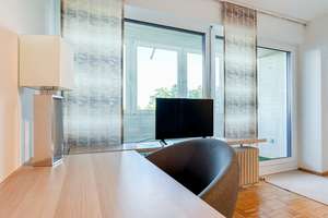 Attraktive, möblierte 1-Zi.-Wohnung mit separater Küche und Balkon im Universitätsviertel Augsburg – Lilienthalstraße 15, 86159 Universitätsviertel, Augsburg – Vorschaubild 4