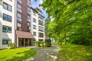 Lichtdurchflutete 2-Zimmer-Erdgeschoss-Wohnung mit Balkon und Tiefgarage in Düsseldorf-Mörsenbroich – 40470 Mörsenbroich, Düsseldorf – Vorschaubild 4