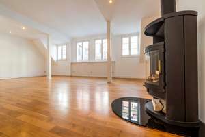 Stilvolle 2-Zimmer-Altstadtwohnung mit Balkon – Ruhige Lage im Herzen von Heidelberg – Steingasse 16a, 69117 Altstadt, Heidelberg – Vorschaubild 2
