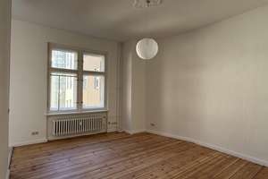 Helle bezugsfreie 1-Zimmer Altbauwohnung in der Nähe vom Schlosse Charlottenburg (provisionsfrei) – Mindener Straße 3, 10589 Charlottenburg, Berlin – Vorschaubild 2