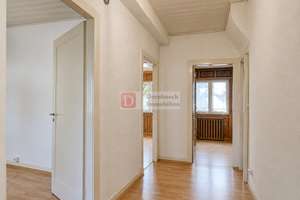 Top!! Attraktives Reihenhaus mit vielseitigem Raumangebot und Garage – 60433 Eschersheim, Frankfurt am Main – Vorschaubild 2