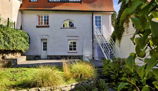 Bild von Wunderschönes Altstadthaus mit 8 Zimmern, Garten und 2 Außenstellplätzen in Kronberg im Taunus