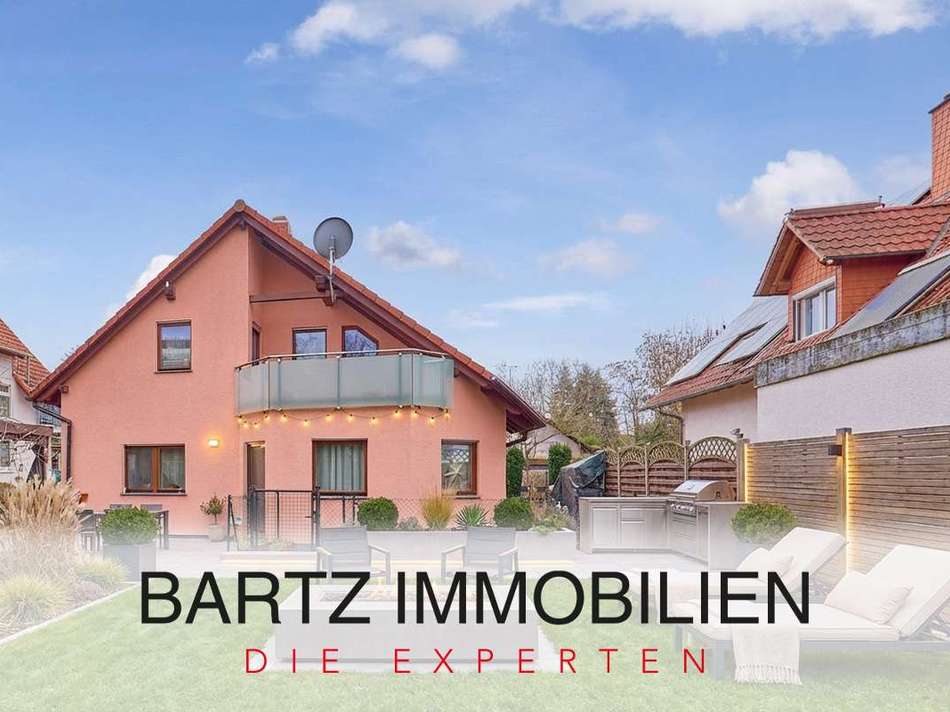 Rückansicht mit Garten 