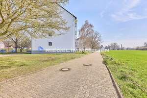 Sie hier? Wir auch! Attraktive 2 Zimmerwohnung mit Balkon und Garage in Neureut – Die vollständige Adresse der Immobilie erhältst du vom Anbieter., 76149 Innenstadt-West, Karlsruhe – Vorschaubild 13