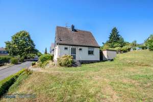 Familienchance auf 1.151 m² – freistehendes Haus mit Garten und Entwicklungspotenzial – Die vollständige Adresse der Immobilie erhältst du vom Anbieter., 42859 Falkenberg, Remscheid – Vorschaubild 3