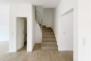 NEUBAU Reihenmittelhaus in D-Vennhausen 130m² Wfl. inkl. Grundstück 341m² – Grünberger Weg 10, 40627 Düsseldorf – Vorschaubild 13