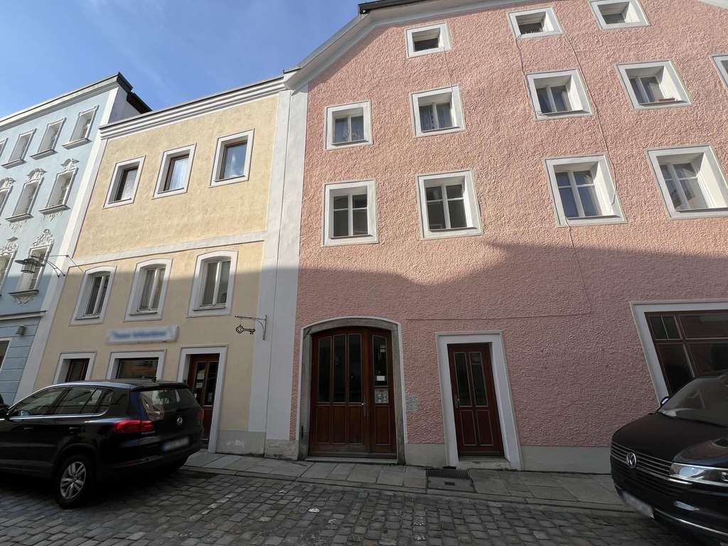Führen Sie dieses Haus in die Zukunft - denkmalgeschütztes Altstadthaus im Herzen von Passau
