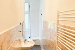 Schöne 5 Zimmer Wohnung, renoviert - mit Einbauküche und Gäste WC – Strelitzstraße 2, 12105 Mariendorf, Berlin – Vorschaubild 20