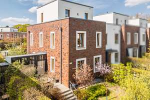 Exklusives Reihenendhaus · Dahlem · 189 m² Wfl · Carport · Garten