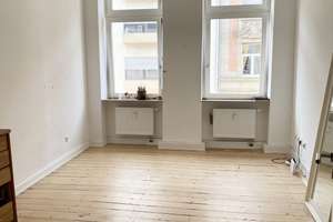Sehr schön sanierte Etagenwohnung mit 2 Balkonen und Wohnküche!