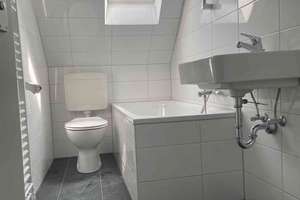 Ihre neue Wohnung: sanierte 2-Zimmer-Dachgeschosswohnung – Neudorfer Str. 126, 47057 Neudorf-Süd, Duisburg – Vorschaubild 5