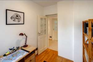 Möbliert: Zur Miete: Schöne Erdgeschosswohnung mit Garten zur Mitbenutzung – Die vollständige Adresse der Immobilie erhältst du vom Anbieter., 80992 Alt-Moosach, München – Vorschaubild 8