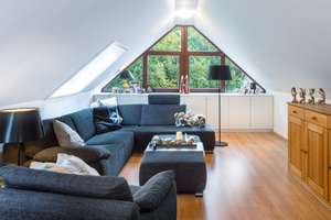 Erstklassiges Wohnen in Wellingsbüttel – stilvolles Reihenhaus mit Waldblick – Wellingsbütteler Landstraße 175, 22337 Ohlsdorf, Hamburg – Vorschaubild 14