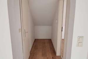DG-Traum mit Balkon & XXL-Wohnzimmer in Duisburg-Röttgersbach – Kaiser-Friedrich-Straße 223, 47167 Röttgersbach, Duisburg – Vorschaubild 9