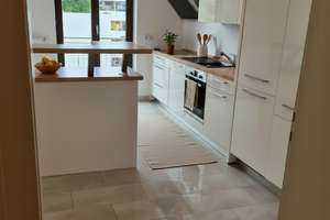 175 m² Altbauwohnung mit 2 Balkonen & Stellplatz – ideal für Pendler nach Frankfurt in ruhiger Lage  – Adolfsallee 31, 65185 Mitte, Wiesbaden – Vorschaubild 3