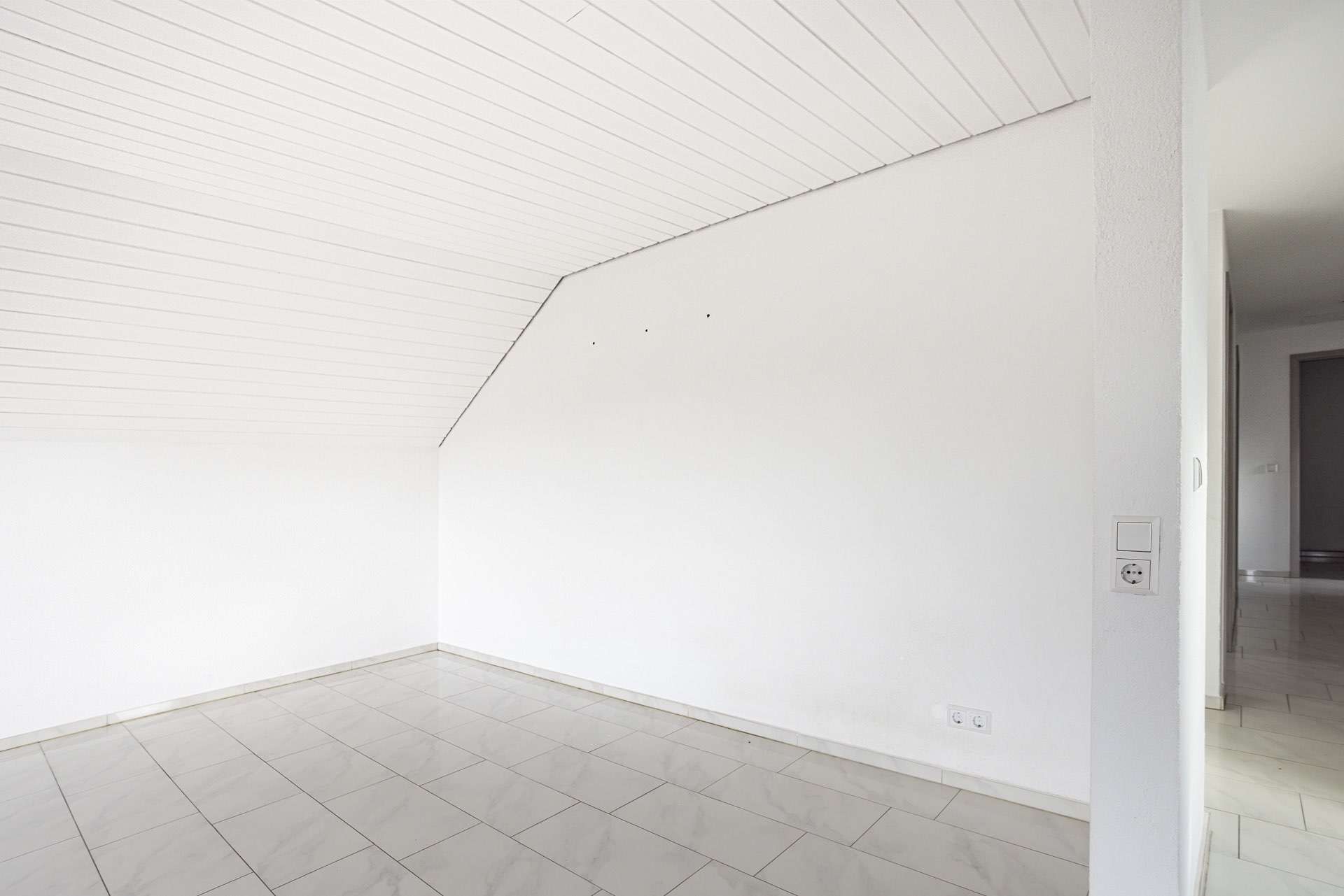 Immobilie in Grenzach-Wyhlen - Idyllisches WEITBLICKHEIM in Rührberg - moderne 3 Zi.-Whg, Panoramabalkon, Kochinsel & 2 Stellplätze - Bild 8