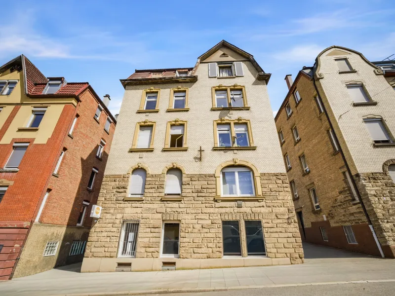 Renovierungsbedürftige 3 Zimmer + ausbaubares Dachgeschoss in Stuttgart-Bad Cannstatt, Stuttgart – Bild 3