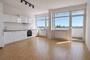 Lichtdurchflutete 3-Zimmer-Eigentumswohnung mit Weitblick & Balkon in Berlin-Schmagendorf