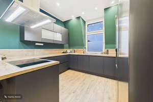 Kernsanierte Dachgeschosswohnung mit ca. 139 m² Grundfläche und Potenzial für Maisonette-Ausbau – Die vollständige Adresse der Immobilie erhältst du vom Anbieter., 42281 Barmen, Wuppertal – Vorschaubild 9