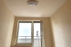 Schönes WG-Zimmer in Frauen-WG mit Balkon (Stuttgart-Ost) – Wagenburgstraße 104, 70186 Gablenberg, Stuttgart – Vorschaubild 2