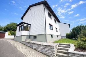 Charmantes Einfamilienhaus mit großem Grundstück und Ausbaupotenzial in Wolnzach! – Die vollständige Adresse der Immobilie erhältst du vom Anbieter., 85283 Wolnzach – Vorschaubild 2