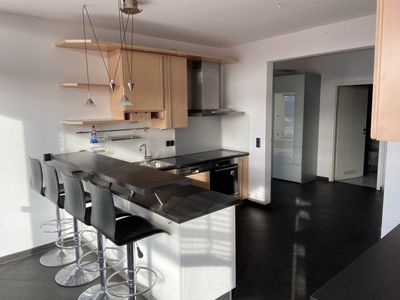 Helle 3-Zimmer-Wohnung mit Balkon und Einbauküche in Ehningen