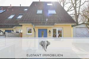Reihenendhaus in Zeesen | wassernah | 100 m² Wfl. |
4 Zimmer | 335 m² Grdst. | Carport | ruhige Lag – Die vollständige Adresse der Immobilie erhältst du vom Anbieter., 15711 Königs Wusterhausen – Vorschaubild 1