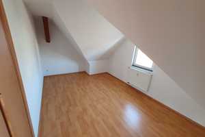 Lichtdurchflutete 2-Zimmer-DG-Wohnung mit EBK in Stuttgart - Feuerbach nur für 1 Person !!! – Dieterlestr. 0000000, 70469 Stuttgart – Vorschaubild 13