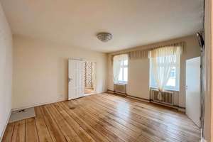 Bezugsfrei: teilweise renovierte 2-Zimmer zur Eigennutzung oder als Renditeobjekt – Die vollständige Adresse der Immobilie erhältst du vom Anbieter., 13597 Spandau (Ortsteil), Berlin – Vorschaubild 1