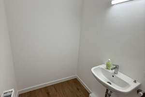 Sanierte 2,5 ZKB-Wohnung, Balkon, Aufzug & Garage im Herzen von Siegen! – Friedrich-Erbert Straße 28, 57072 Siegen, Siegen – Vorschaubild 5
