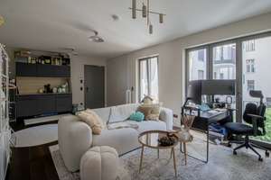 Nachmieter gesucht: Luxuriöses 1-Zimmer-Apartment (47,9 m²) im 1. OG mit Balkon in Berlin-Mitte